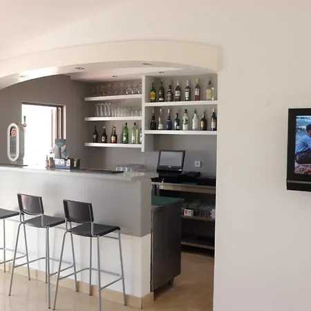 Отель Roca Belmonte